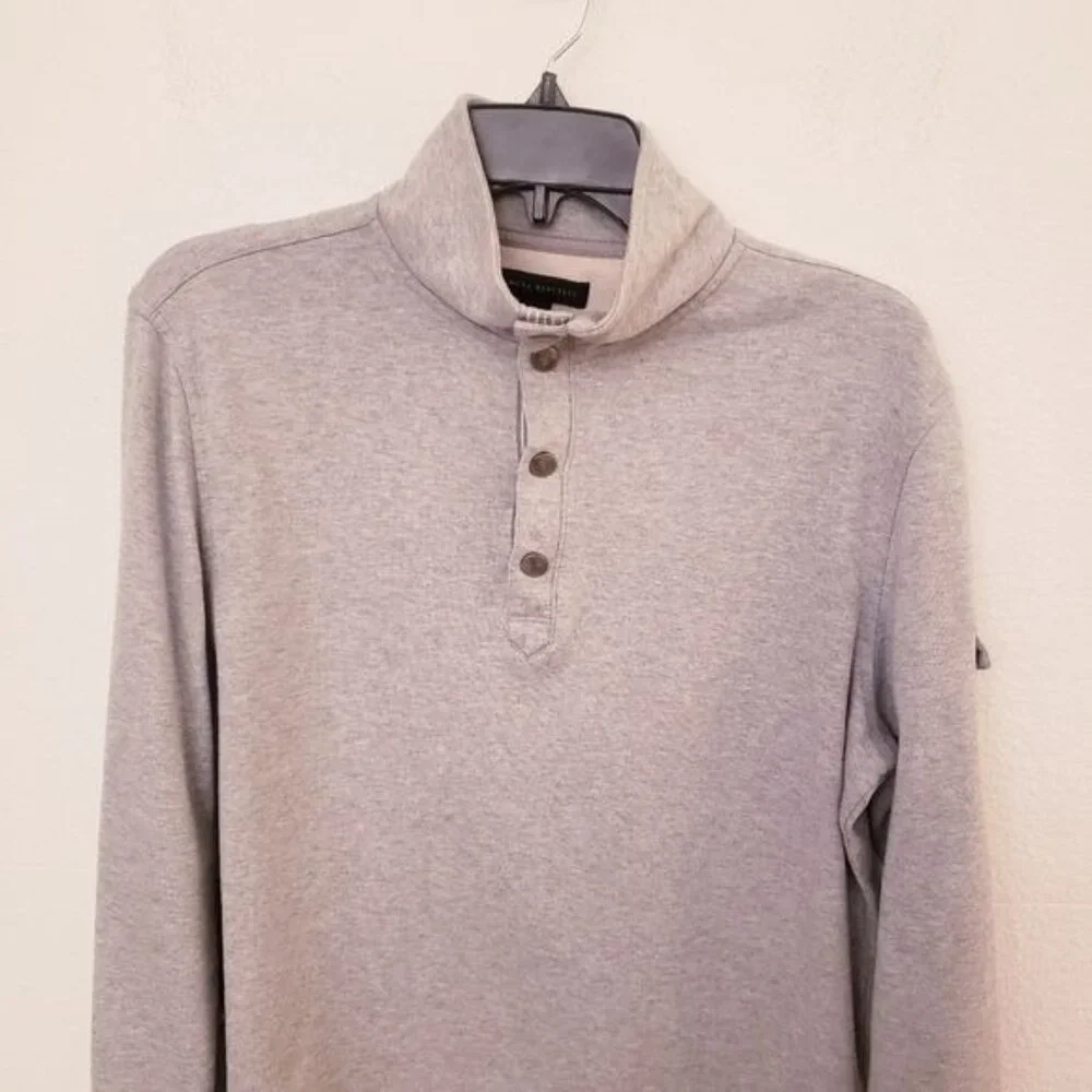 Banana Republic Quarter Neckline with Snaps Grey Sweatshirt w/Sleeve Pocket Sz M